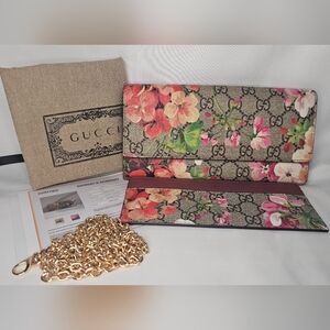 Authentic Gucci GG Blooms Wallet/ Clutch With COA
